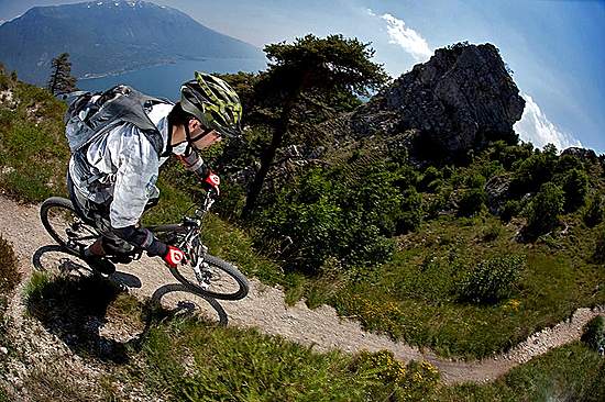 Нажмите на изображение для увеличения
Название: Marzocchi-riding-days-2009_.jpg
Просмотров: 764
Размер:	135.0 Кб
ID:	98249